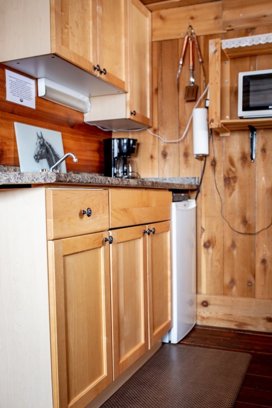 Dishes,utensils and pots/pans supplied