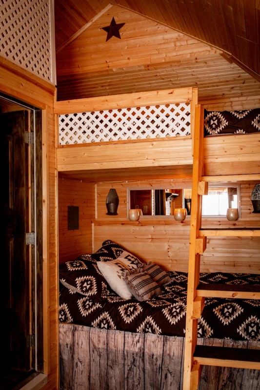 Bottom and top bunkbed